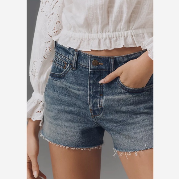 NWT ANTHROPOLOGIE THE DEVON DENIM SHORTS BY PILCRO - Picture 2 of 4